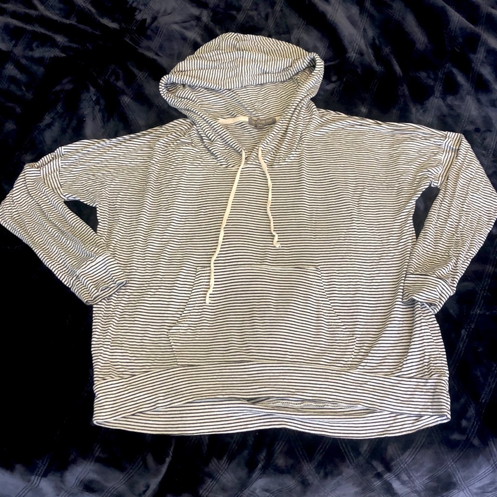 One size fits all striped American Eagle top